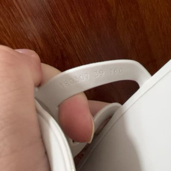 Gucci Women’s Interlocking G Slide Sandals - Picture 5 of 6